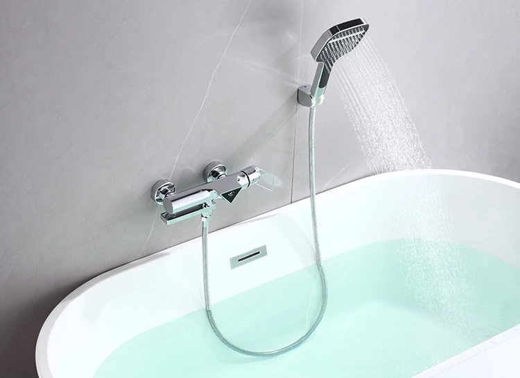 Analisi approfondita del regno delle tendenze di innovazione del rubinetto e risparmio idrico della vasca da bagno